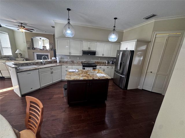 2413 EAGLE TRACE DR, Kissimmee, FL 34746