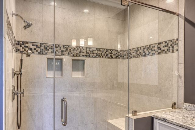 609 Cypress Pointe Lane, Hayesville, NC 28904