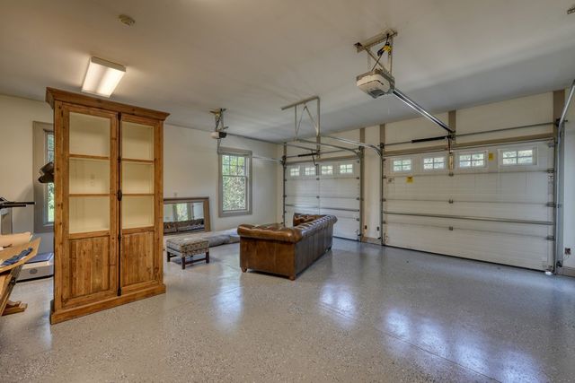 609 Cypress Pointe Lane, Hayesville, NC 28904