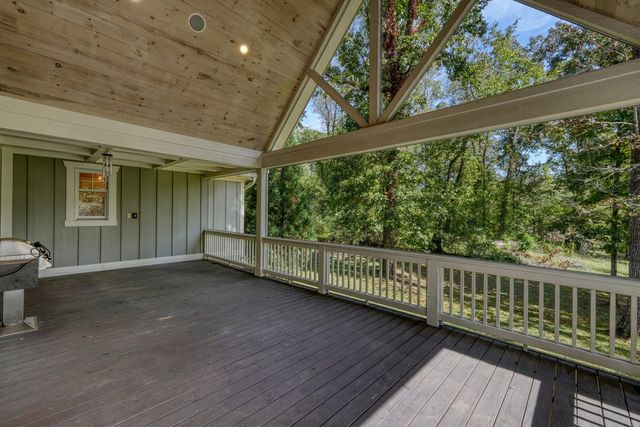 609 Cypress Pointe Lane, Hayesville, NC 28904