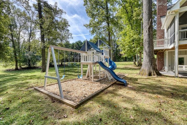 609 Cypress Pointe Lane, Hayesville, NC 28904