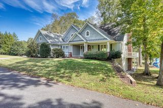 609 Cypress Pointe Lane, Hayesville, NC 28904