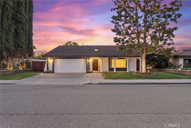 1111 W La Entrada, Anaheim, CA 92801
