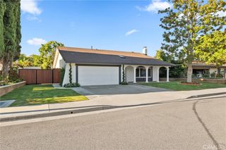 1111 W La Entrada, Anaheim, CA 92801