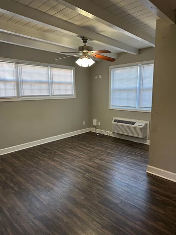 229 S Lipona Rd Apt C, Tallahassee, FL 32304