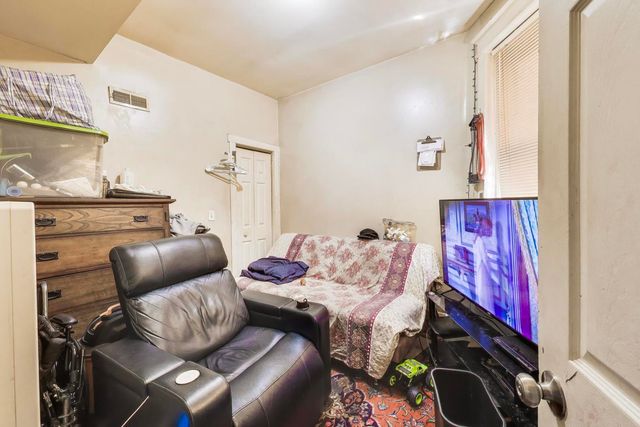 3046 W Polk Street, Chicago, IL 60612