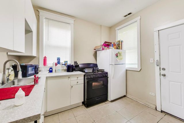 3046 W Polk Street, Chicago, IL 60612