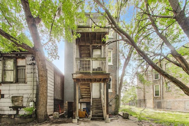 3046 W Polk Street, Chicago, IL 60612