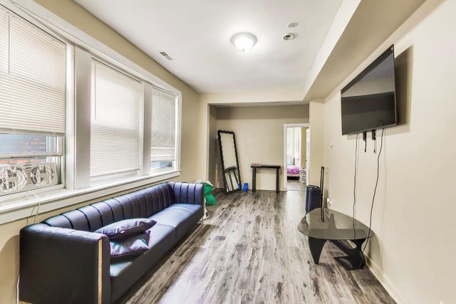 3046 W Polk Street, Chicago, IL 60612