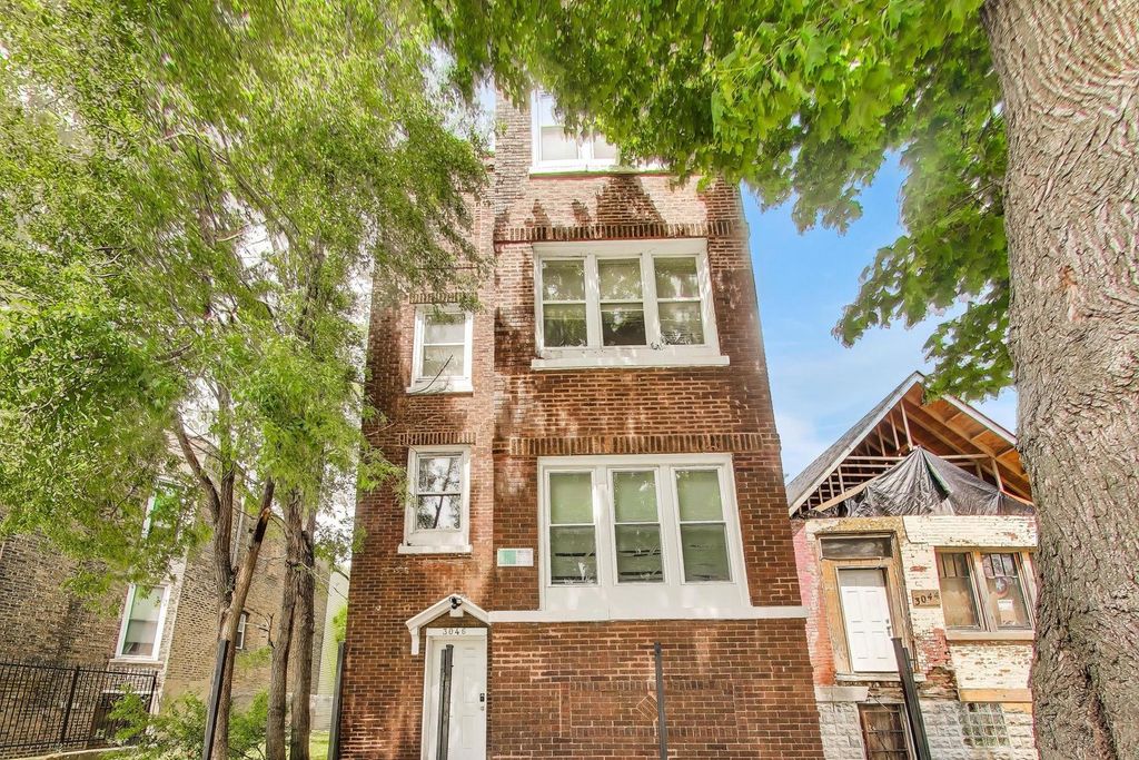 3046 W Polk Street, Chicago, IL 60612