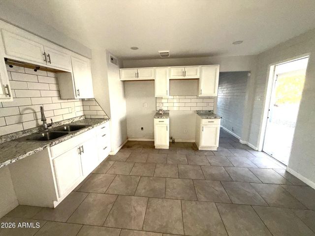 11111 W HOLLYWOOD Avenue, Youngtown, AZ 85363