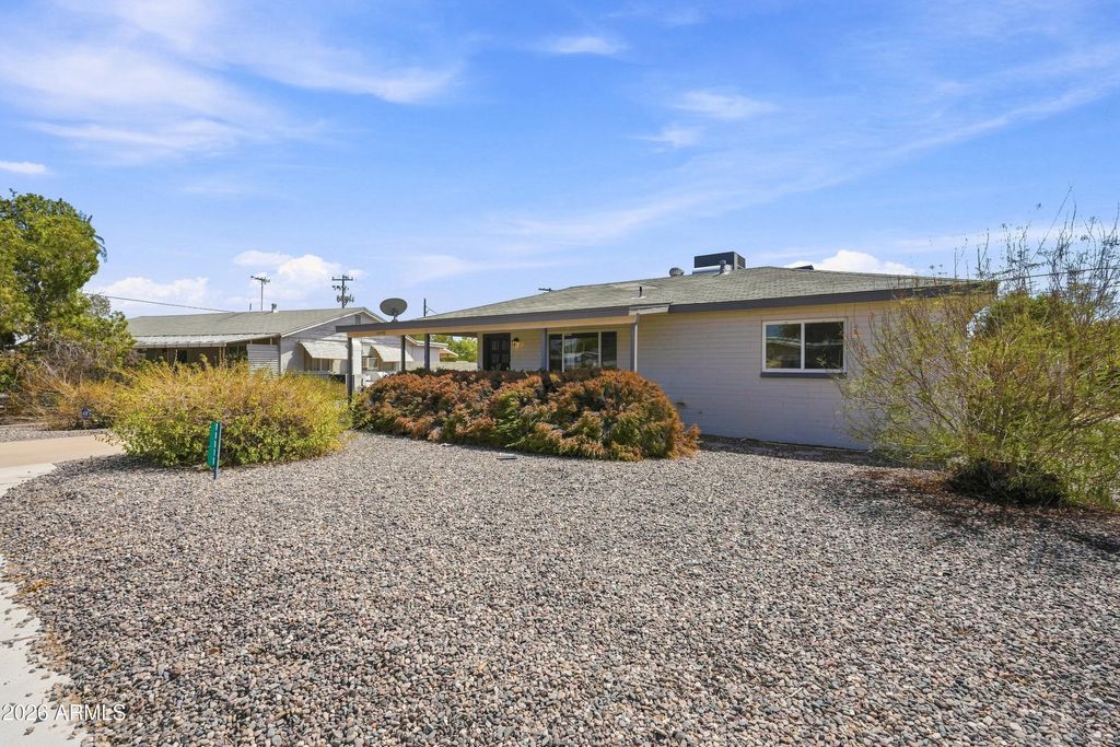 11111 W HOLLYWOOD Avenue, Youngtown, AZ 85363 — photo 4