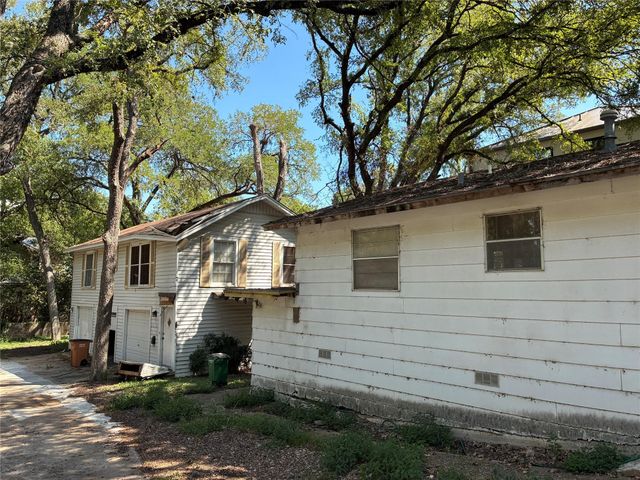 2005 Sharon LN, Austin, TX 78703