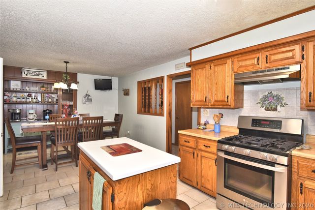 1101 N Taylor Avenue, Wagoner, OK 74467