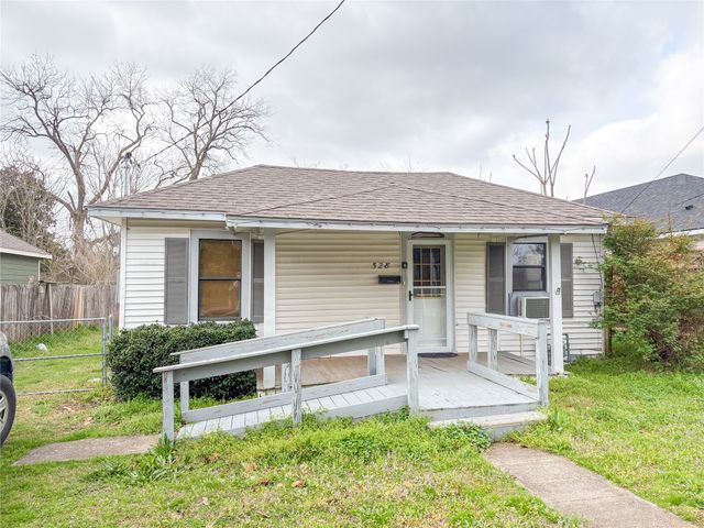 528 W Florence, Denison, TX 75020