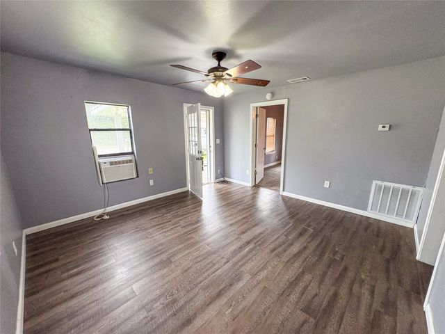 528 W Florence, Denison, TX 75020