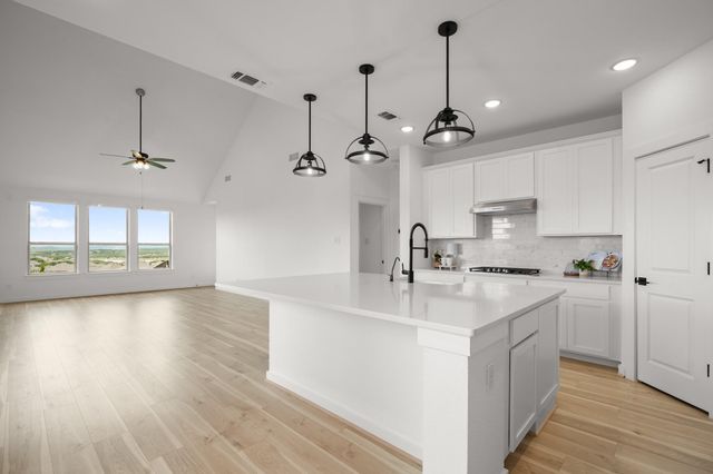 8009 Copper Prairie BND, Lago Vista, TX 78645