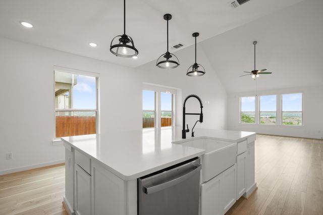 8009 Copper Prairie BND, Lago Vista, TX 78645