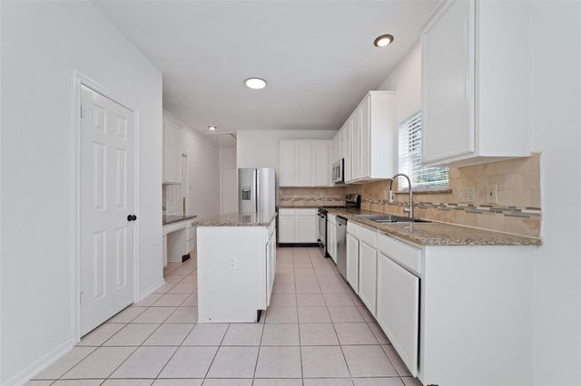 4211 Torrey Creek Lane, Houston, TX 77014