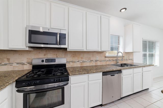 4211 Torrey Creek Lane, Houston, TX 77014