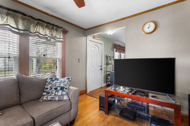 4 Master Street, Manchester, NH 03102