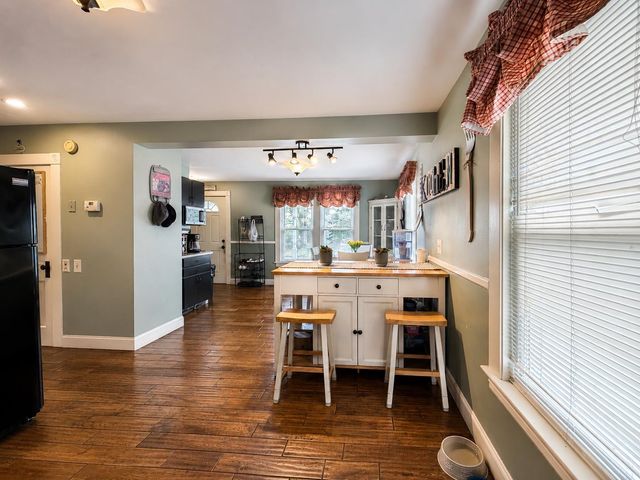 4 Master Street, Manchester, NH 03102