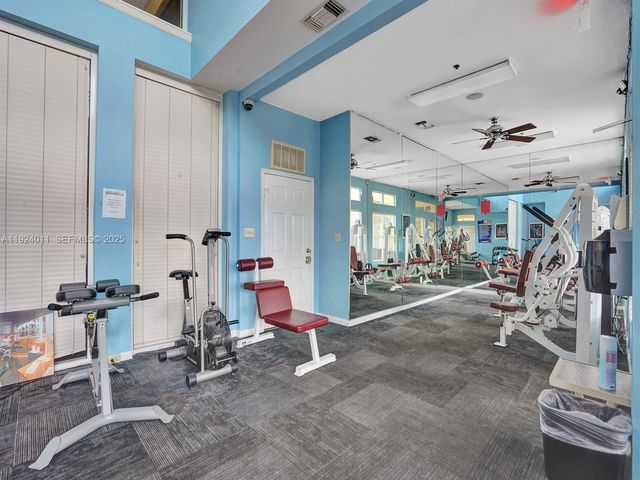 2300 NW 33rd St 910, Oakland Park, FL 33309