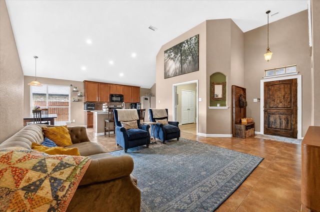 424 Foxcraft Drive, Fort Worth, TX 76131
