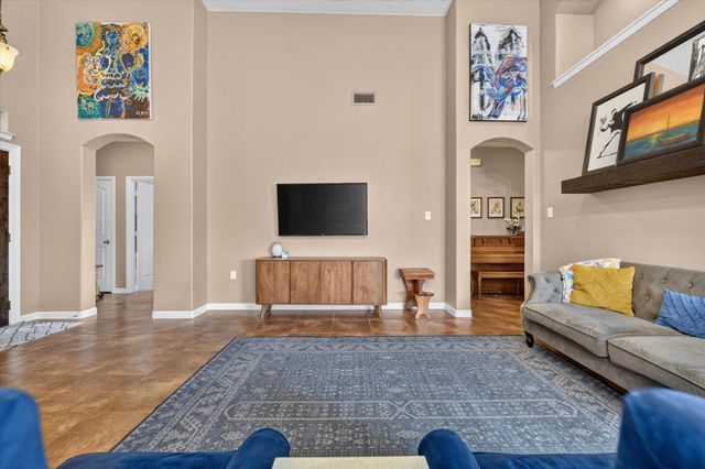 424 Foxcraft Drive, Fort Worth, TX 76131