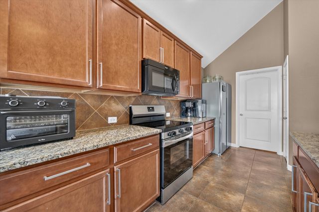 424 Foxcraft Drive, Fort Worth, TX 76131