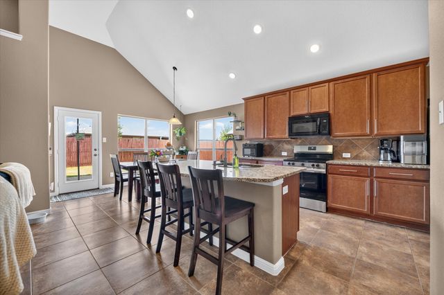 424 Foxcraft Drive, Fort Worth, TX 76131