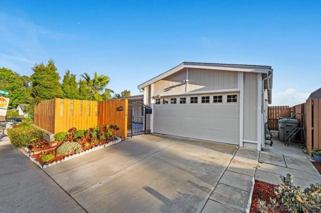 3197 Wayne Ln, San Diego, CA 92117