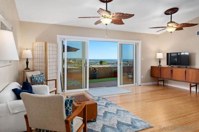 3197 Wayne Ln, San Diego, CA 92117