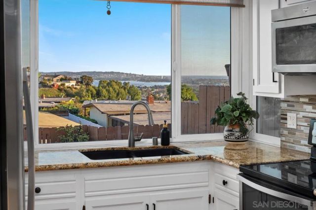 3197 Wayne Ln, San Diego, CA 92117