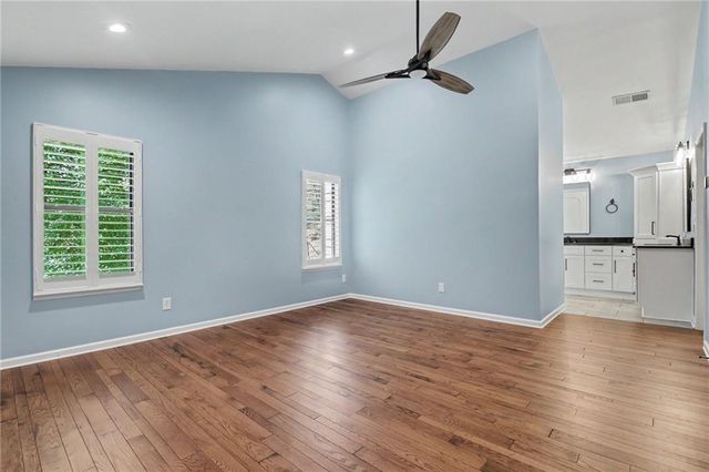 445 Taberwood Way, Roswell, GA 30076