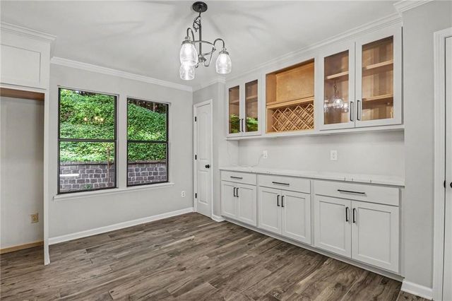 445 Taberwood Way, Roswell, GA 30076