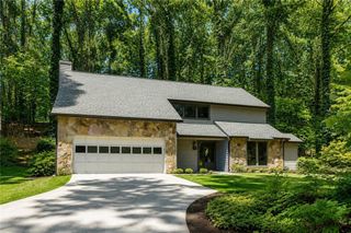 445 Taberwood Way, Roswell, GA 30076