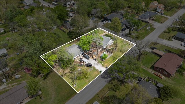429 E Mulberry, Rogers, AR 72756