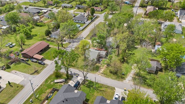 429 E Mulberry, Rogers, AR 72756