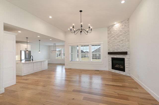 4818 E Silverado Road, Springfield, MO 65802