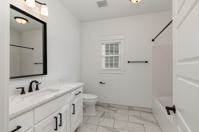 4818 E Silverado Road, Springfield, MO 65802