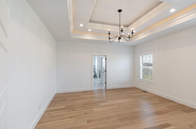 4818 E Silverado Road, Springfield, MO 65802