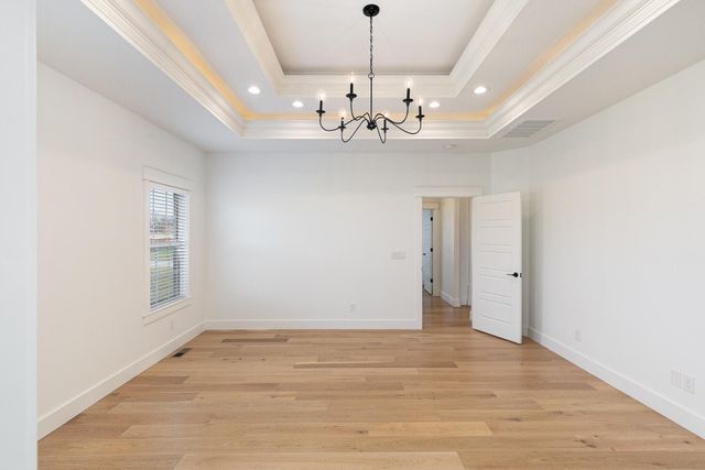 4818 E Silverado Road, Springfield, MO 65802