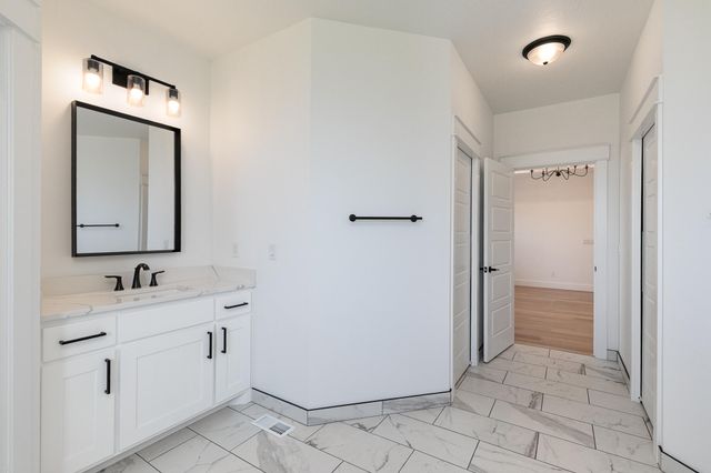 4818 E Silverado Road, Springfield, MO 65802