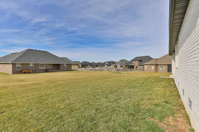 4818 E Silverado Road, Springfield, MO 65802