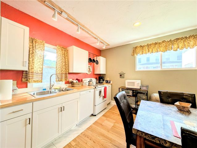 123 W Loyalhanna St, Ligonier Boro, PA 15658