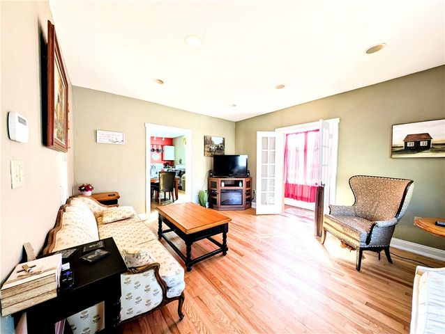 123 W Loyalhanna St, Ligonier Boro, PA 15658