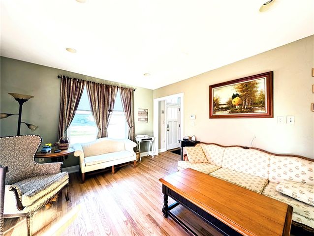 123 W Loyalhanna St, Ligonier Boro, PA 15658