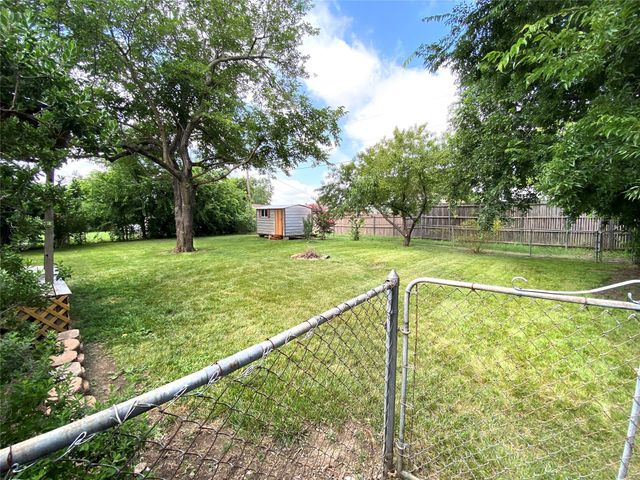 1928 Devonshire Drive, Garland, TX 75041