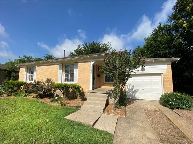 1928 Devonshire Drive, Garland, TX 75041